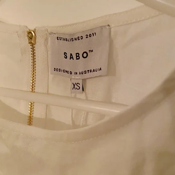 Sabo Skirt Linen Top - Picture 4 of 5